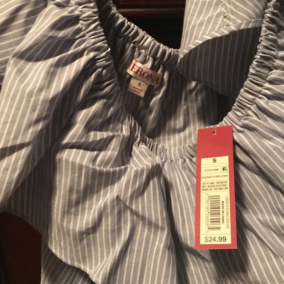 Off the shoulder t shirt from Target - Picture 2 of 2